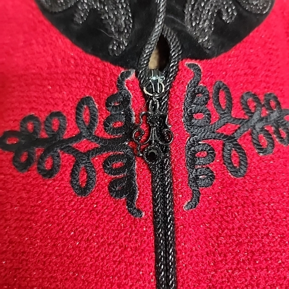 St. John Collection Vintage Renaissance Style Blazer. Size 10 - Picture 9 of 12